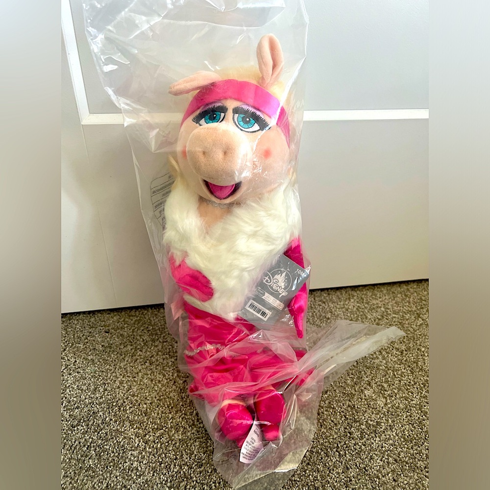 Disney Store Miss Piggy 19” Plush
